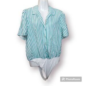 Draper James Button Front Bodysuit sz L